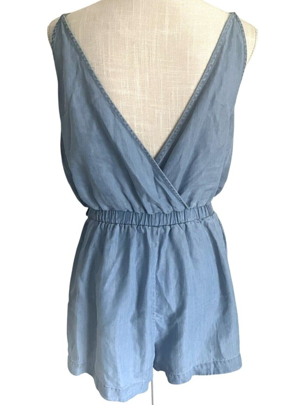 Sugar + Lips Blue W/White Embroidery Romper Size L - Picture 5 of 9